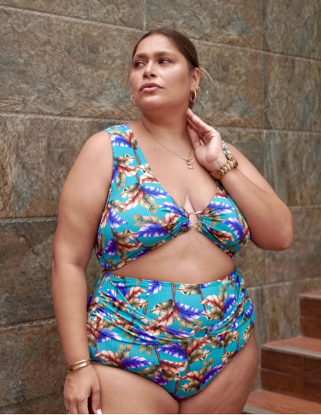 Bikini Aura